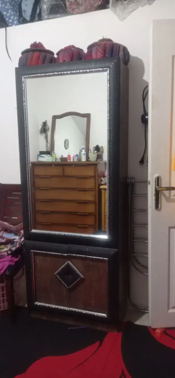 کمد گردویی بسیار محکم و جادار|جاکفشی، کمد، دراور|تهران, خاک سفید|دیوار