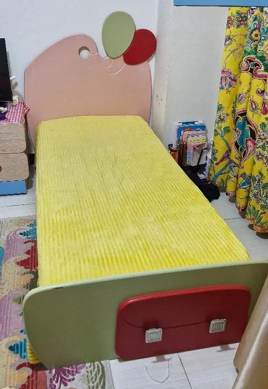 سرویس خواب کودک (دخترانه)|تخت و سرویس خواب|گرگان, |دیوار