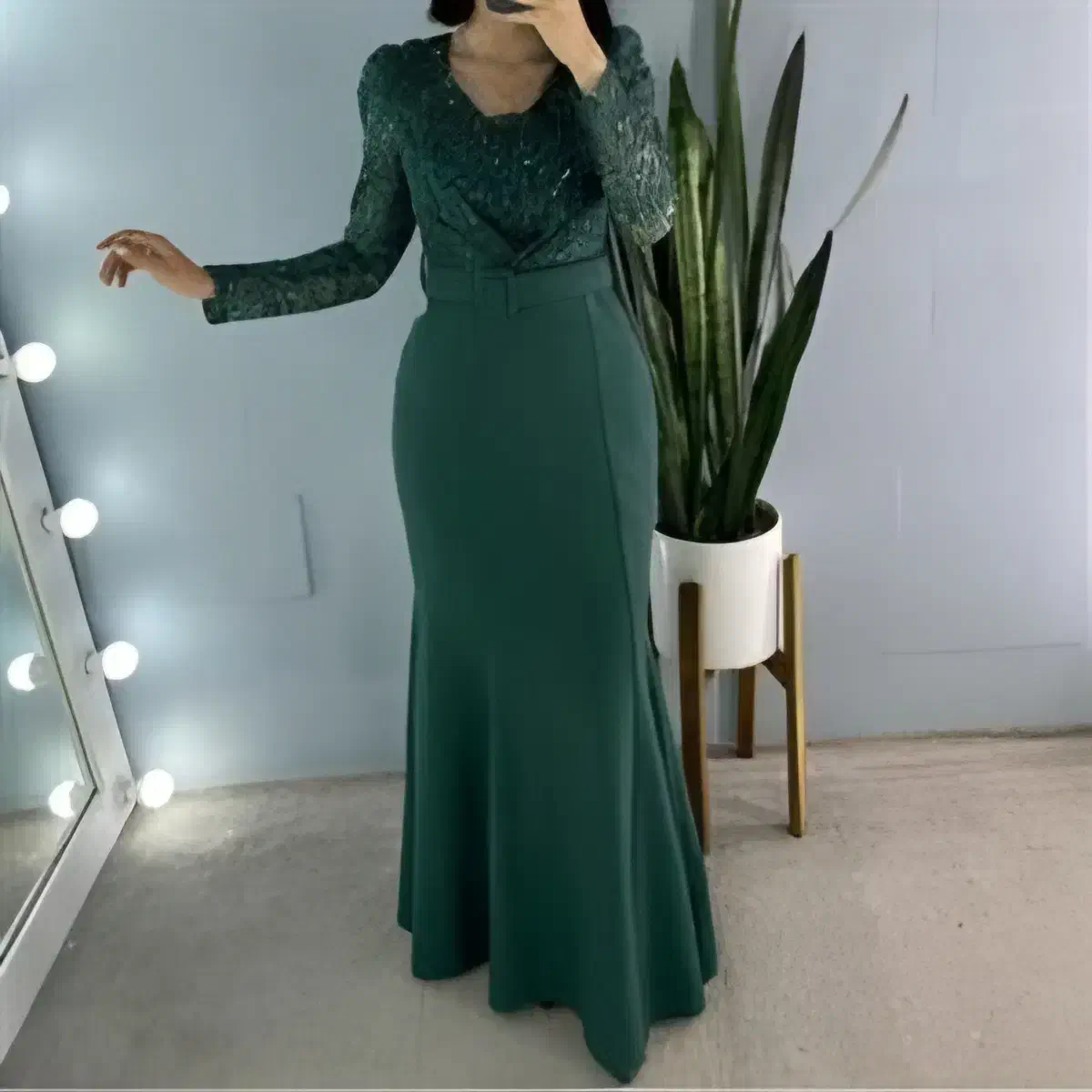 لباس مجلسی|لباس|فردوس (خراسان), |دیوار