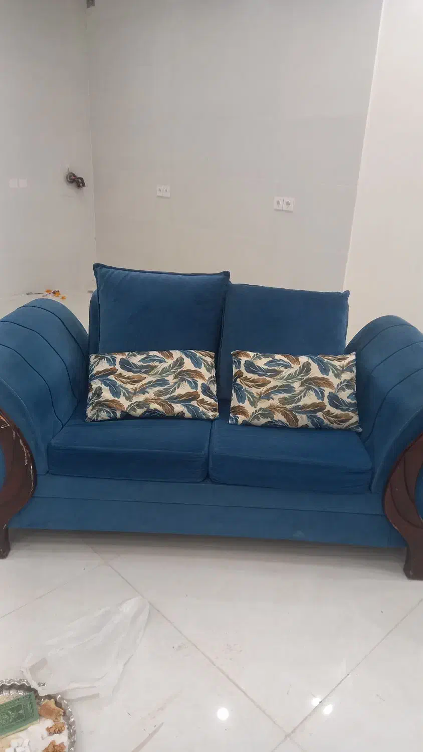 مبل سالم و شیک|مبلمان خانگی و میز عسلی|سرخنکلاته, |دیوار