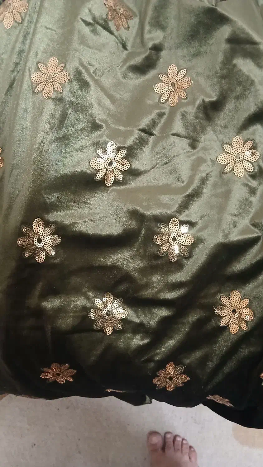 لباس لری|لباس|اصفهان, هفتون|دیوار