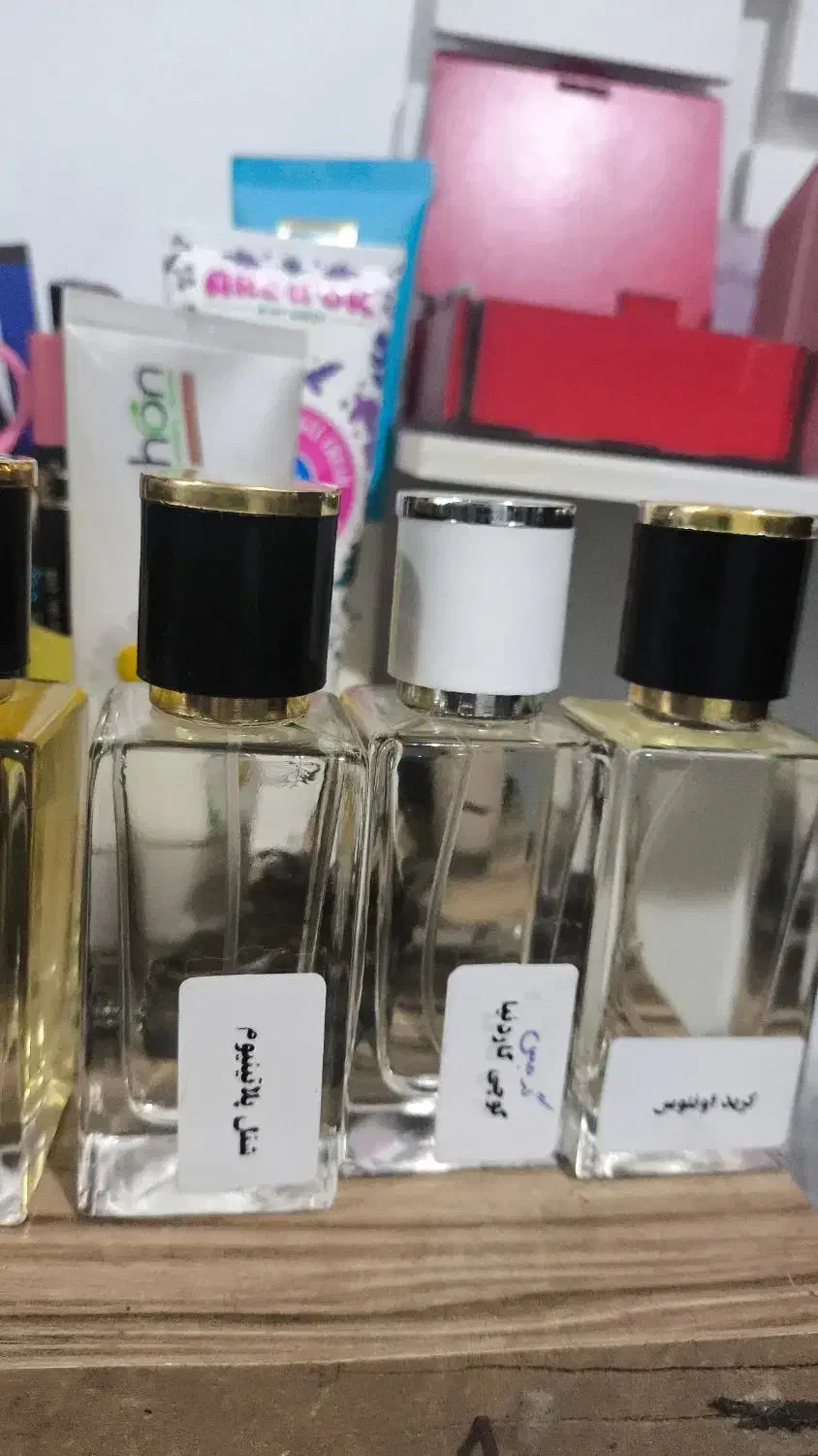 عطر و ادکلن|آرایشی، بهداشتی، درمانی|بندر انزلی, ژاندارمری|دیوار