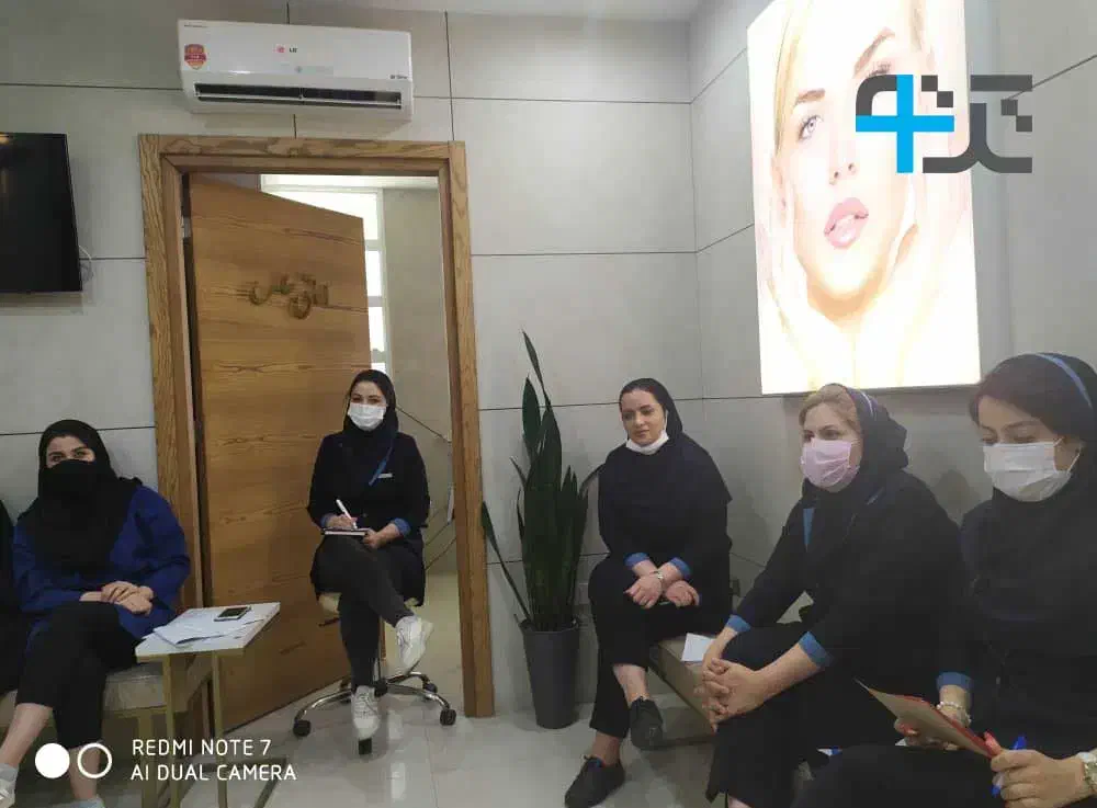 نیروی مشاور و فروشنده|استخدام اداری و مدیریت|قزوین, |دیوار