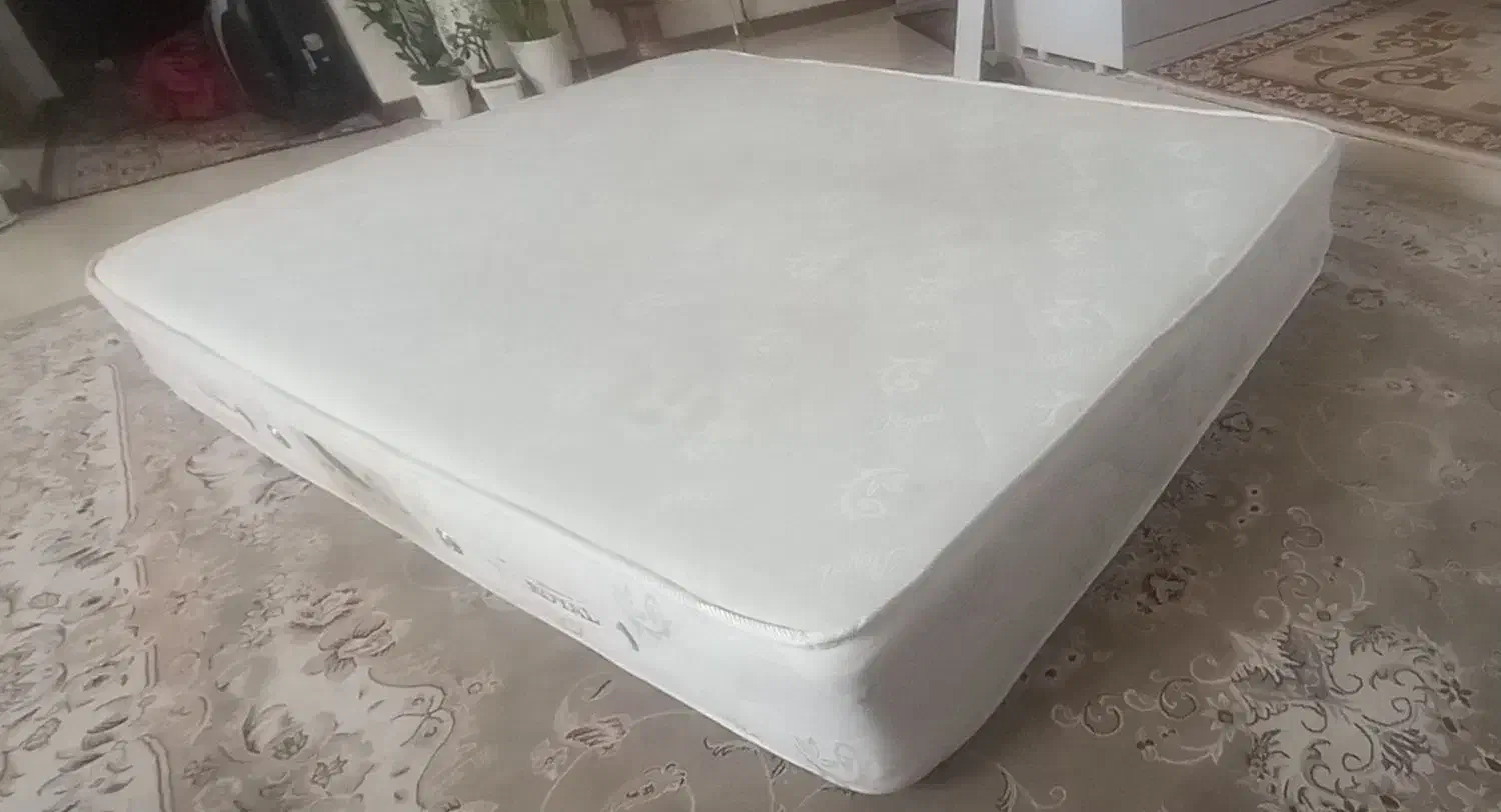 تشک|تشک تختخواب|مهاجران, |دیوار