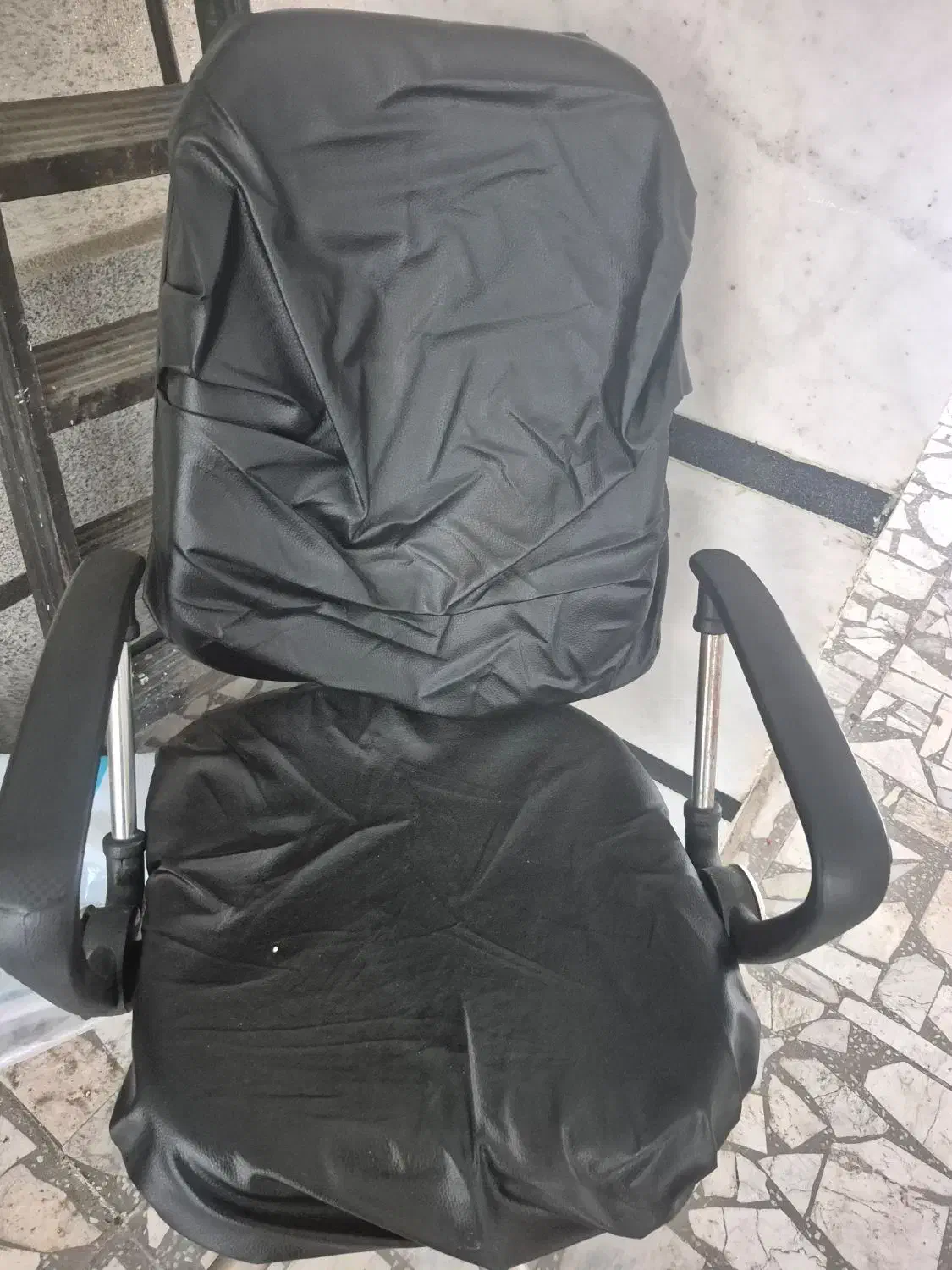 میز  و صندلی چرخدار  مشکی|دفتر کار|قائمشهر, |دیوار