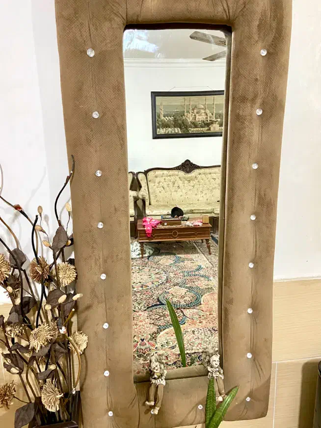 اینه قدی نو|آینه|گرگان, |دیوار