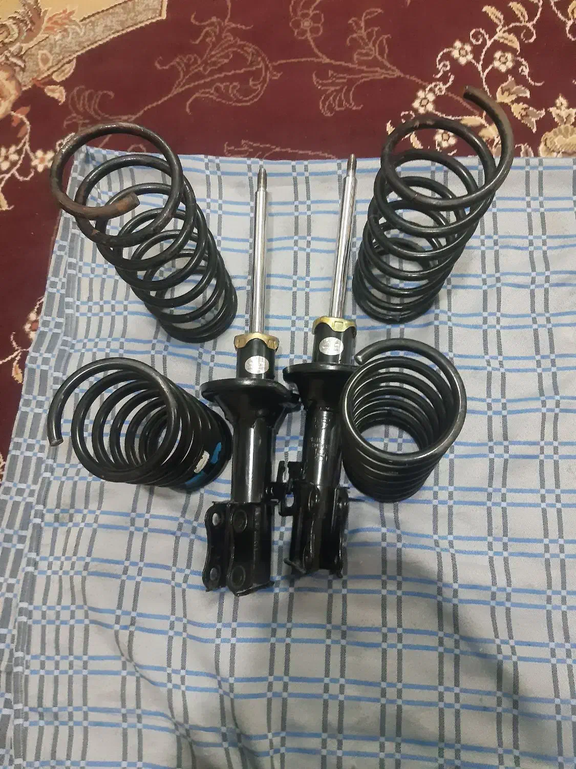 دوعددکمک جلوپرایدپوسته کوتاه درحدنوو۴عددلول فنر|قطعات یدکی و لوازم جانبی|محمدیه-قزوین, |دیوار