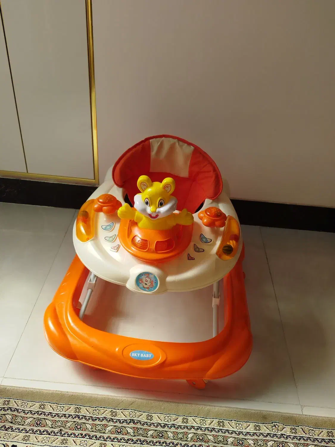 روروک|اسباب و اثاث بچه|فسا, |دیوار