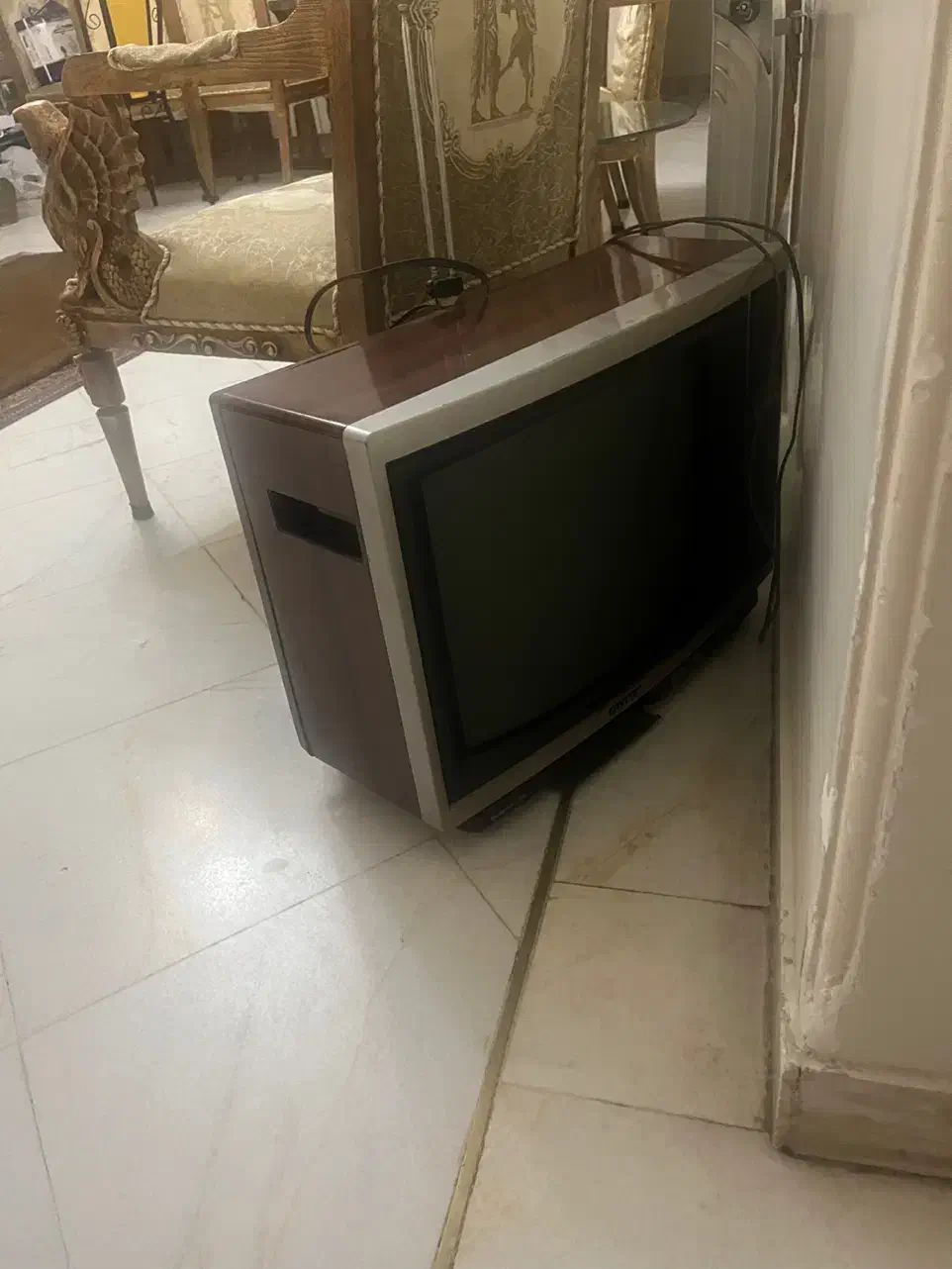 تلویزیون سونی قدیمی|تلویزیون و پروژکتور|تهران, قبا|دیوار