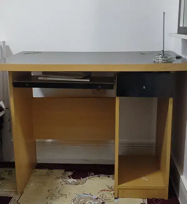 میز و صندلی|میز تحریر و کامپیوتر|کوهدشت, |دیوار