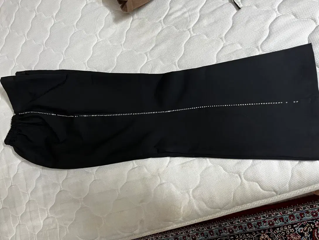 شلوار|لباس|مشهد, کارگران|دیوار