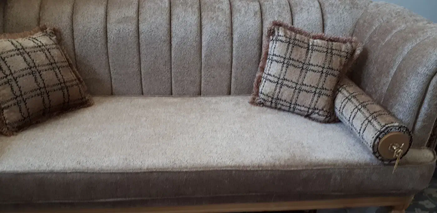 مبل کاناپه سه نفره چستر کاوالی نو|مبلمان خانگی و میز عسلی|اصفهان, شهشهان|دیوار