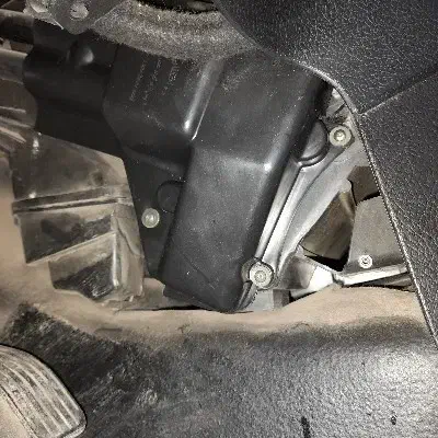 قاب محافظ رادیاتور بخاری ۲۰۶ رانا ۲۰۷ کاملا رایگان|قطعات یدکی و لوازم جانبی|سنندج, |دیوار