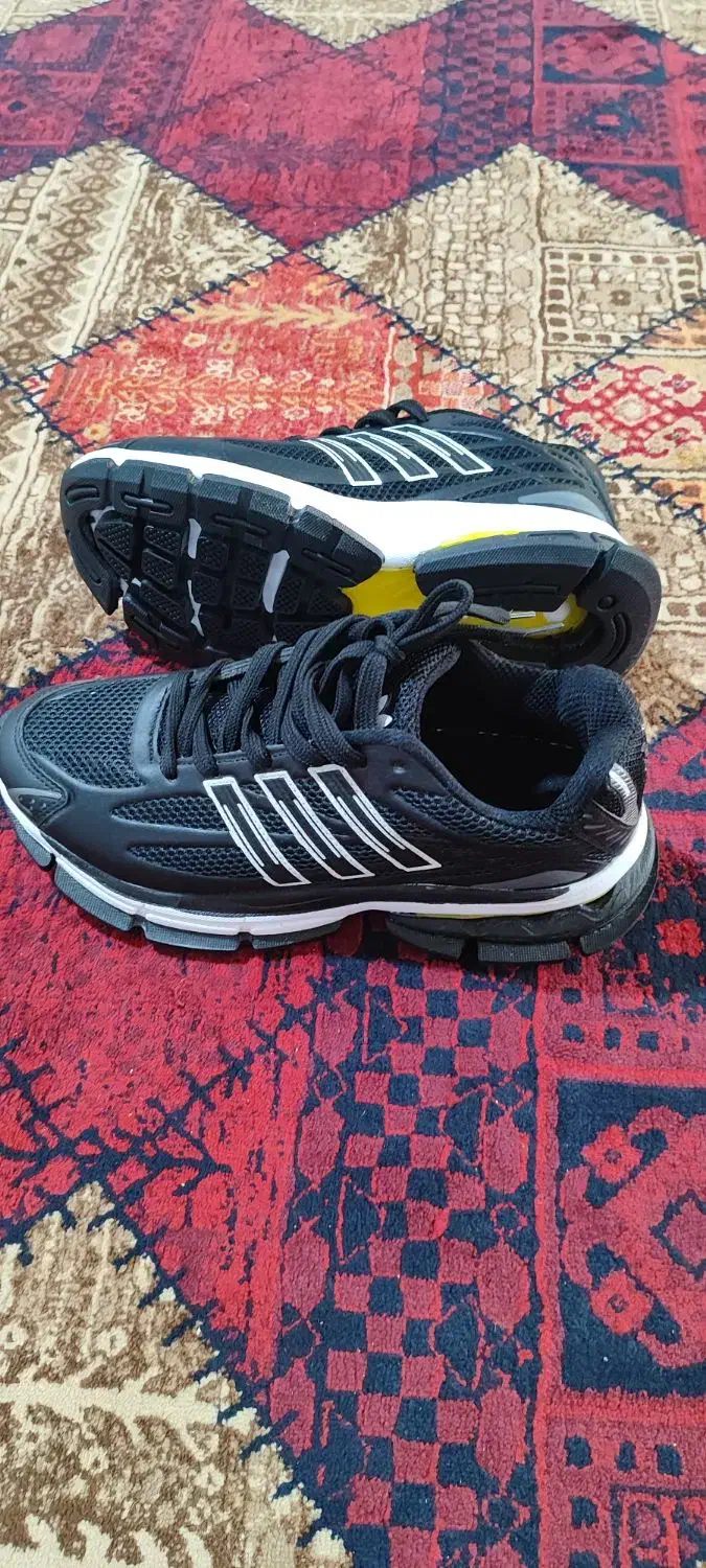 لباس و کتونی نو به قیمت خرید قبلی|لباس|خرمآباد, |دیوار