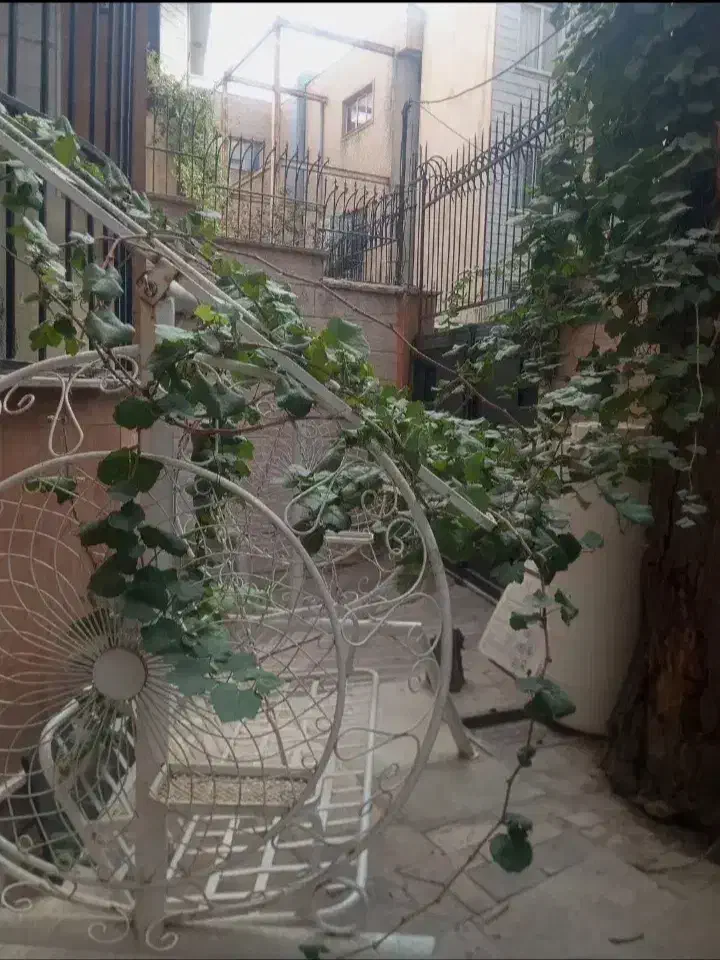 96 متر، ظفر ، عطاری مقدم ، تکواحدی