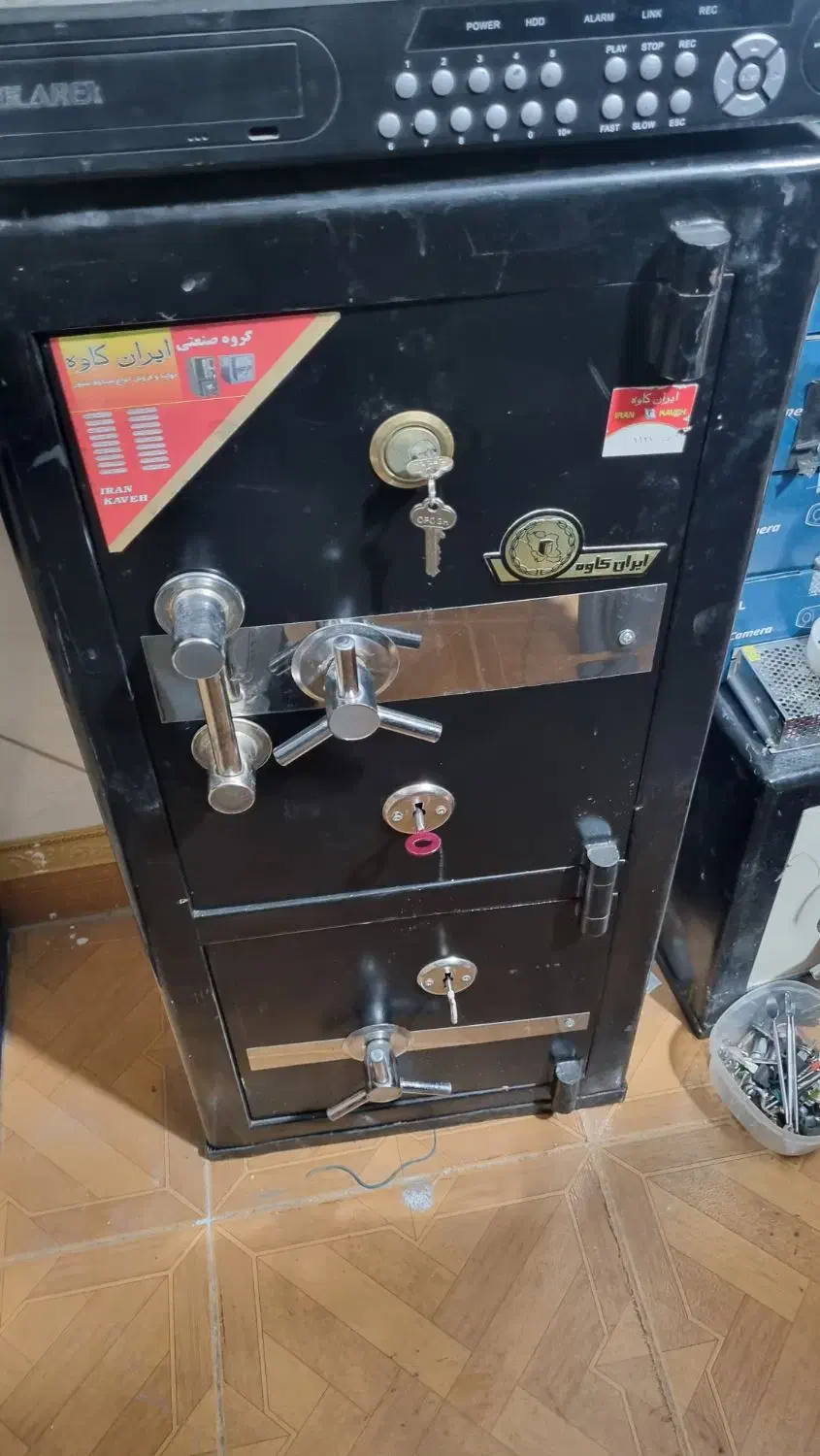 دو عدد گاوصندوق کوچک و بزرگ گاوصندوق|حراج|فردیس, شهرک ارم|دیوار