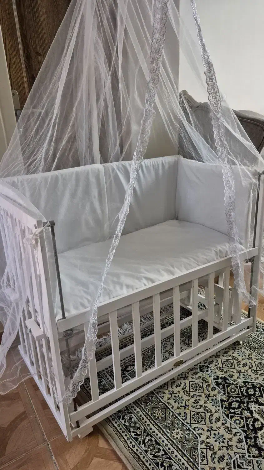 تخت نوزاد کنار مادر|تخت و صندلی بچه|تهران, پونک|دیوار