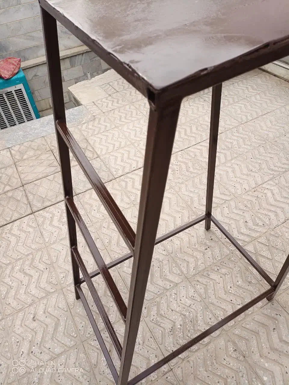 چهار پایه اهنی|صندلی و نیمکت|سمنان, |دیوار