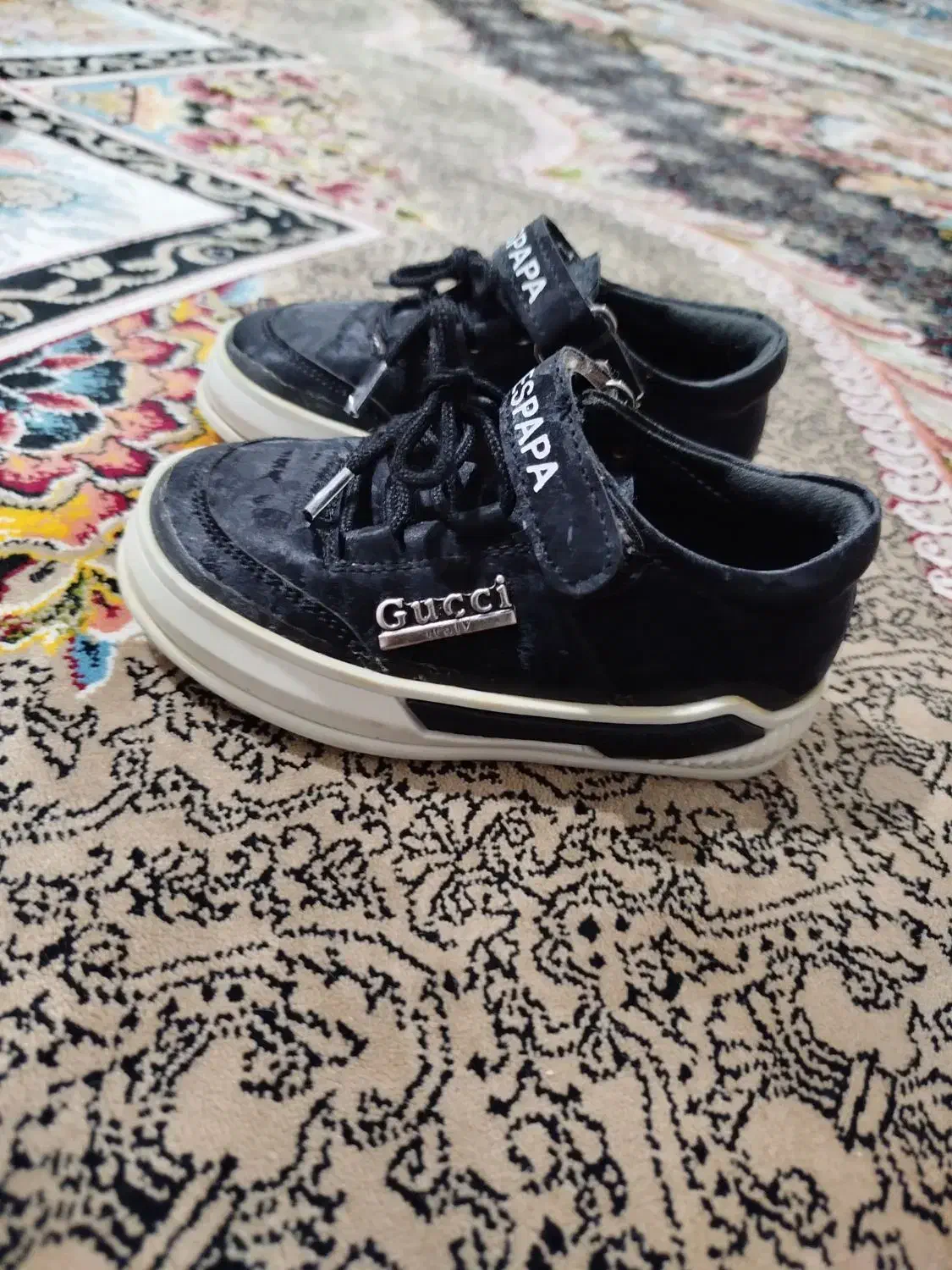 کفش بچگانه|کفش و لباس بچه|مشهد, رده|دیوار