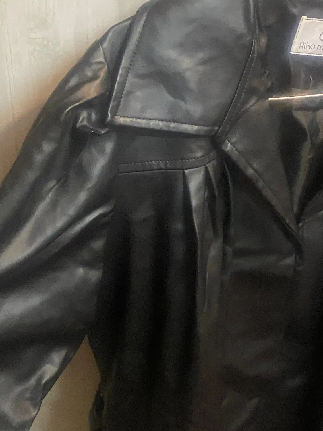 پالتو چرمی|لباس|پاکدشت, پاکدشت (مامازند)|دیوار