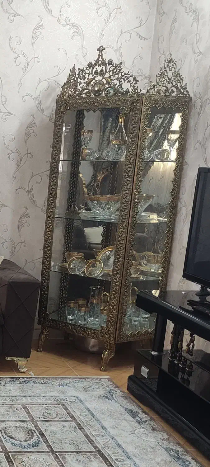 ویترین تمام برنز سنگین وزن|بوفه، ویترین، کنسول|قم, باسکول|دیوار