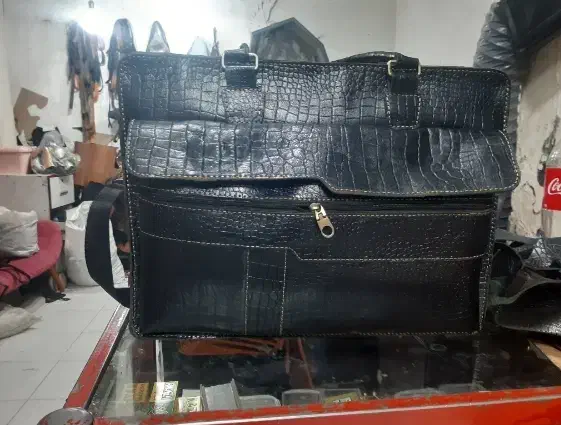 کیف اداری چرم|کیف، کفش، کمربند|پاکدشت, پاکدشت (مامازند)|دیوار