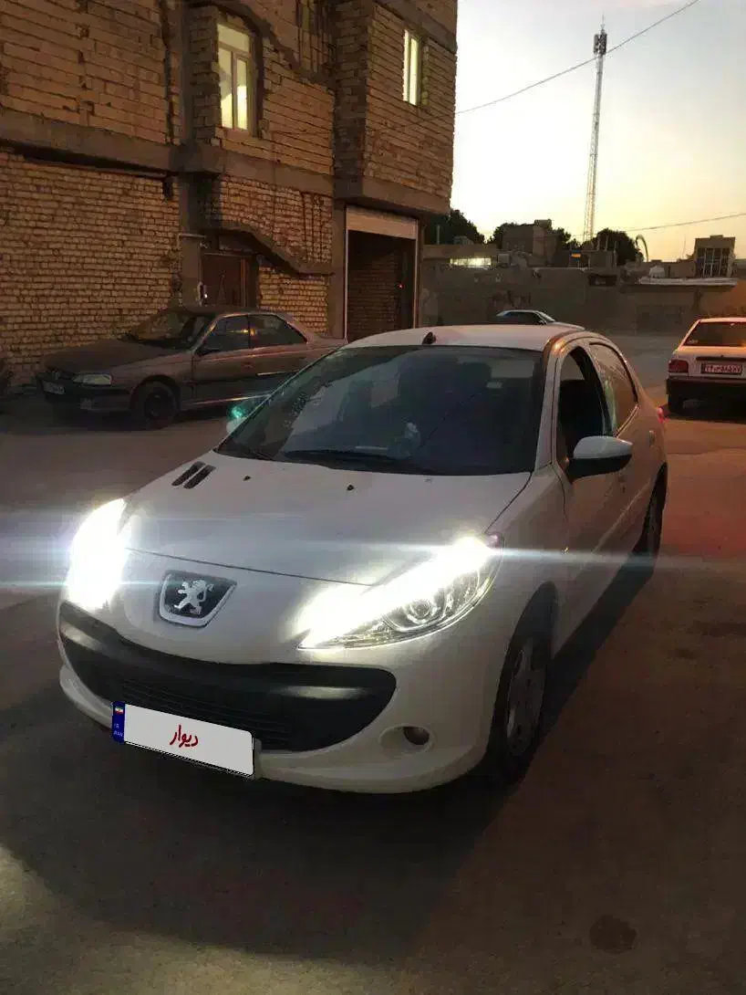 ۲۰۷ اتومات 402|خودرو سواری و وانت|اصفهان, قائمیه|دیوار