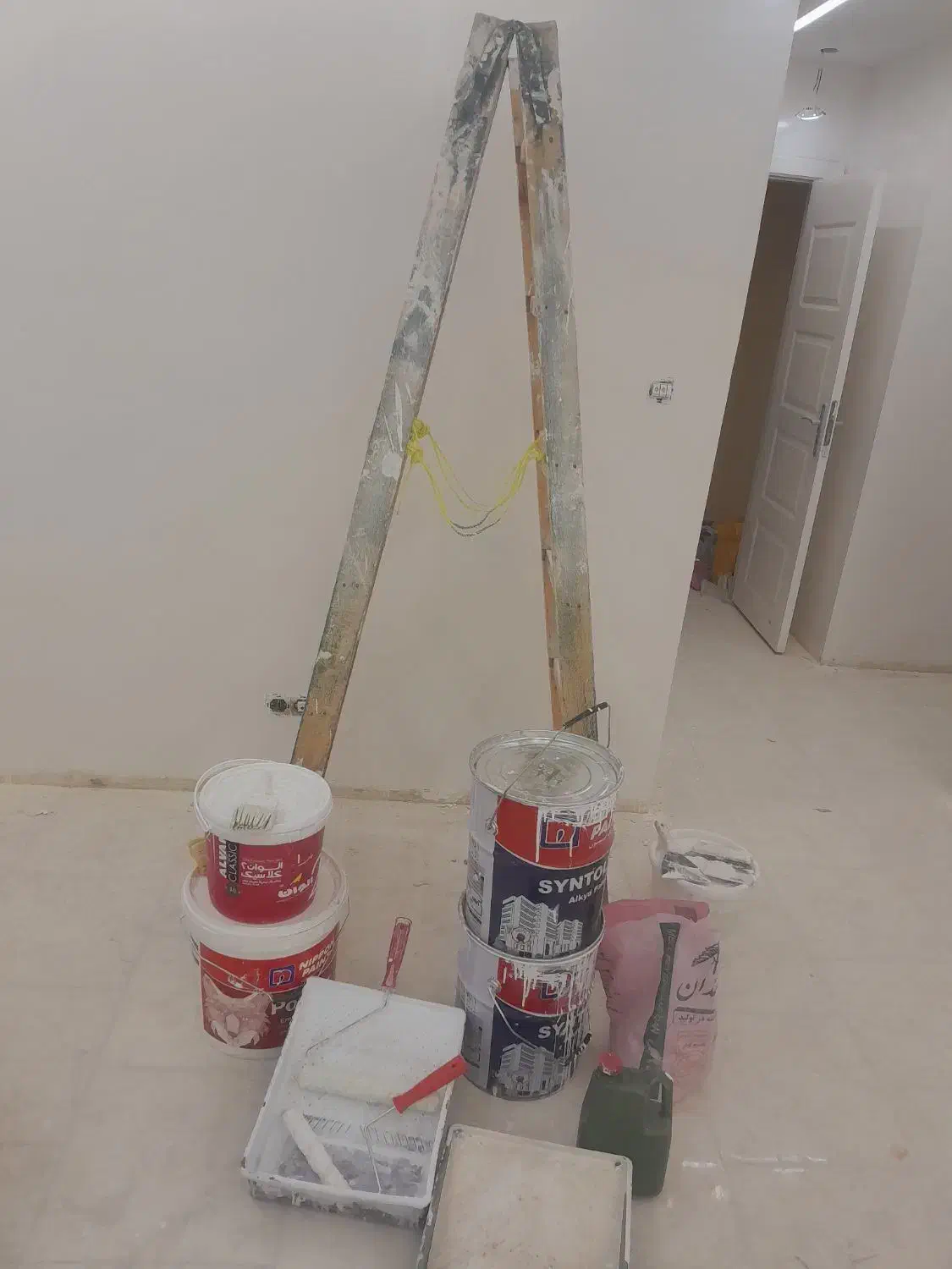 نقاشی ساختمان کناف طرح کاغذدیواری درپردیس|خدمات پیشه و مهارت|پردیس, فاز ۱|دیوار