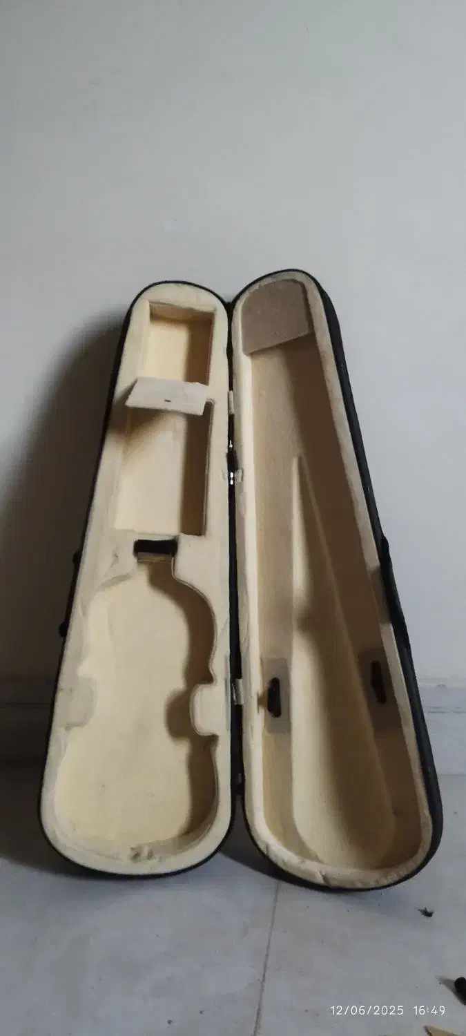 کیف ویالون|ویولن|یاسوج, |دیوار