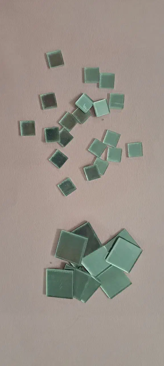 اینه لیپان ارت|آینه|پاکدشت, پاکدشت (مامازند)|دیوار