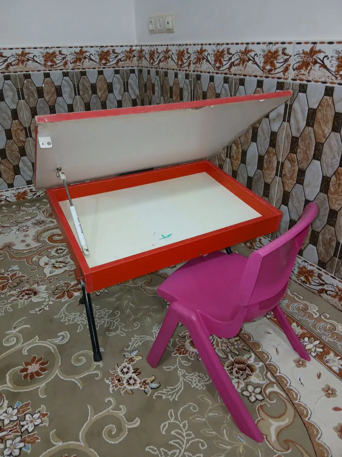 سلام میزو صندلی خیلی محکم|میز تحریر و کامپیوتر|پارسآباد, |دیوار