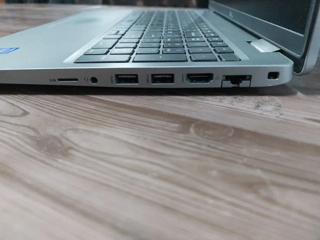 لپ‌تاپ دل dell 5520 ram8 hard256 i7gen11|رایانه همراه|تهران, مهرآباد|دیوار