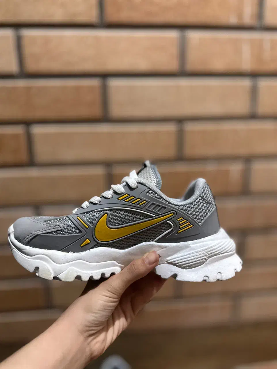 کفش|کیف، کفش، کمربند|کاشان, ولیعصر|دیوار