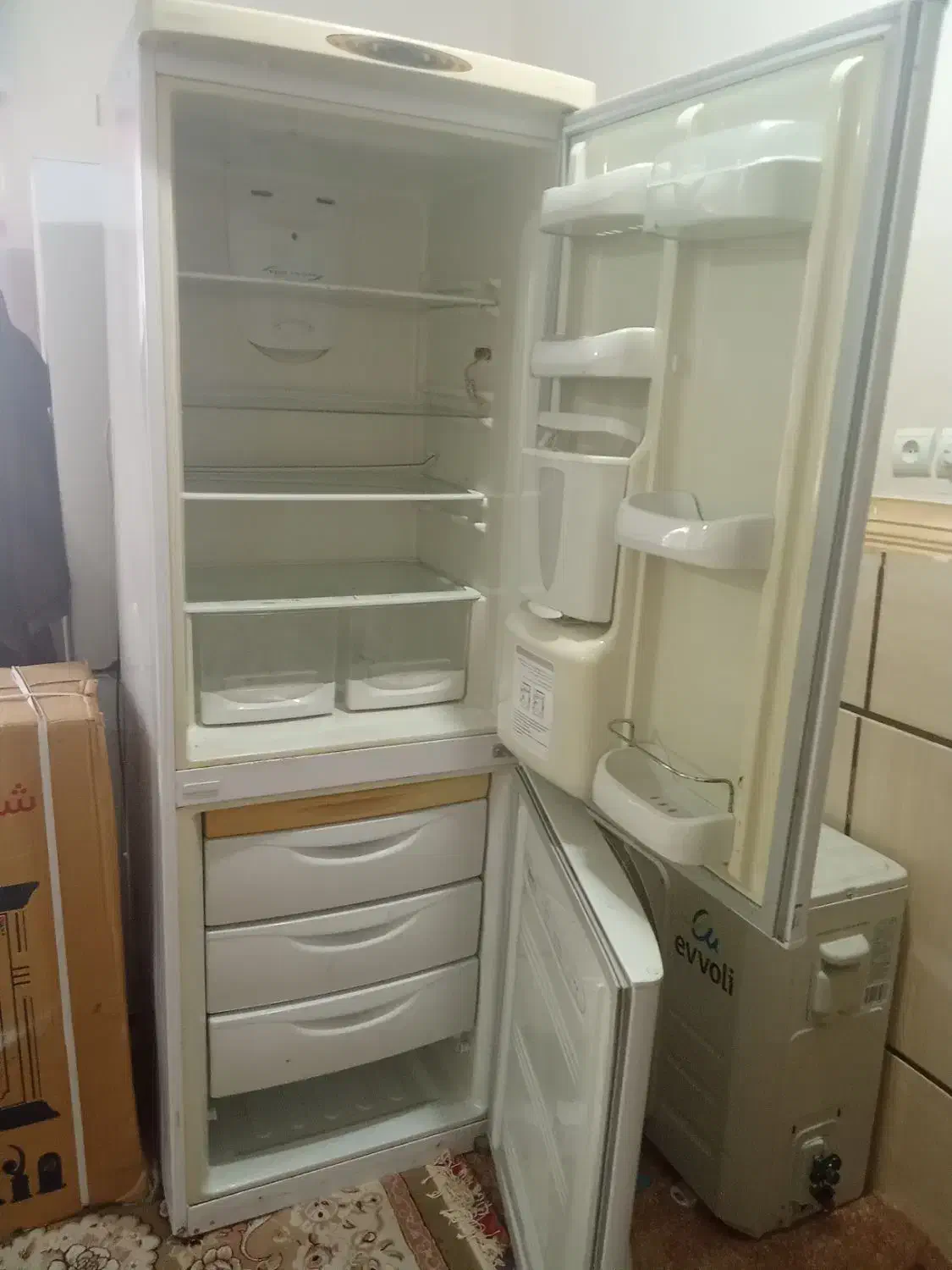 یخچال در حال کار|یخچال و فریزر|میناب, |دیوار