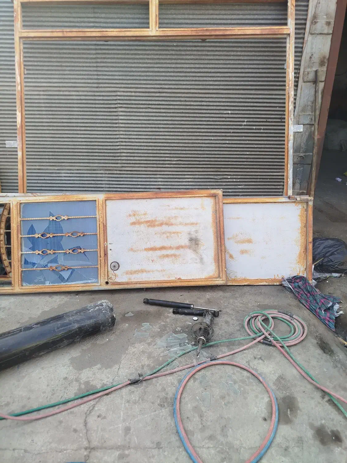 درب خیلی تمیز|مصالح و تجهیزات ساختمان|میاندوآب, |دیوار