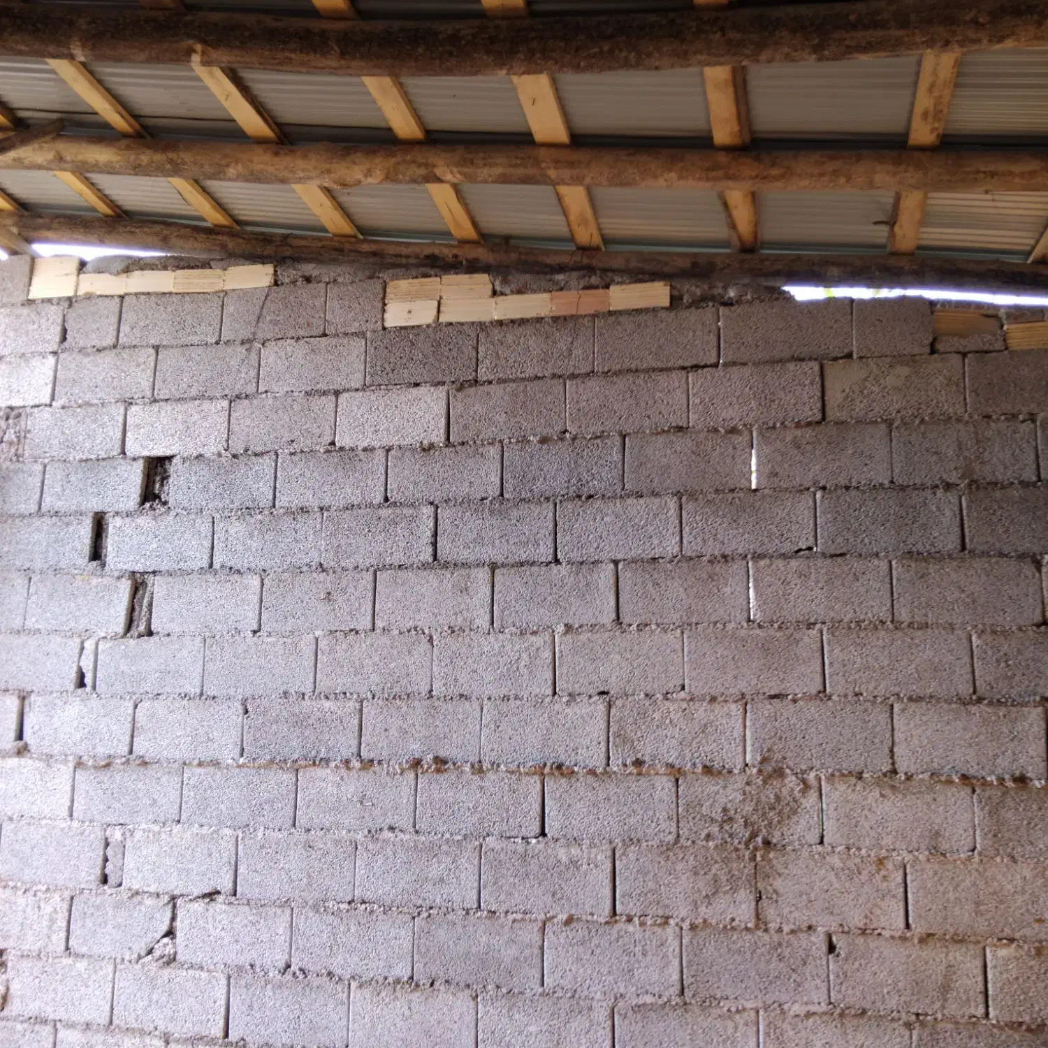 کارای تخریب آشپرخانه کف اتاق کارمون بصورت کنتراته|خدمات پیشه و مهارت|گوراب زرمیخ, |دیوار