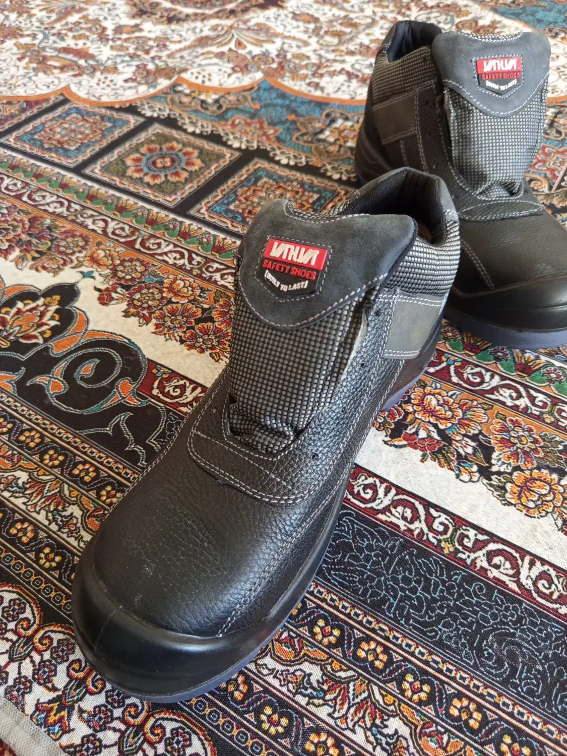 کفش ایمنی|کیف، کفش، کمربند|لردگان, |دیوار