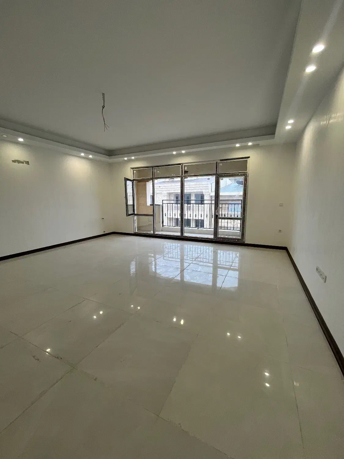 ۱۲۵ متر نوساز شیک و خوش ساخت لوکیشن خوب فروشی|فروش آپارتمان|تنکابن, |دیوار