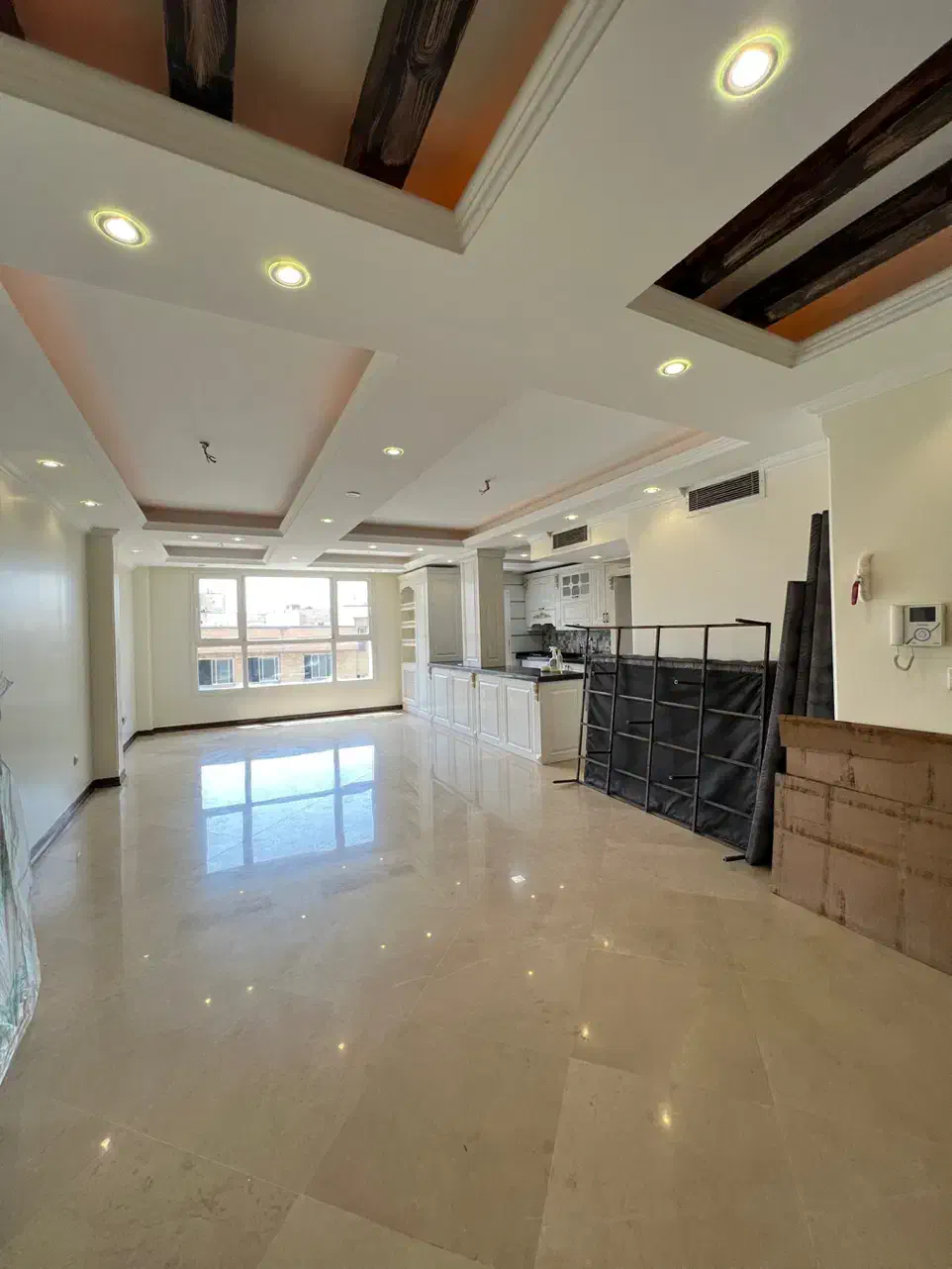 آپارتمان ۱۰۰ متر۲خواب گیشا( فرعی دنج-اقامت چندساله