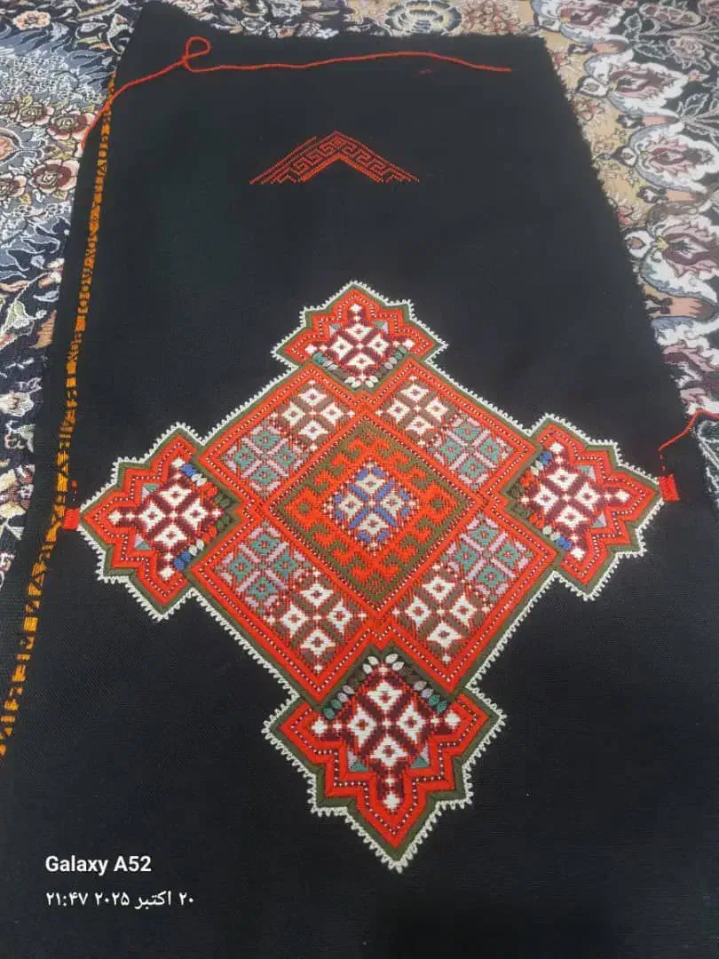 دوچگرم سراوان|لباس|سراوان, |دیوار