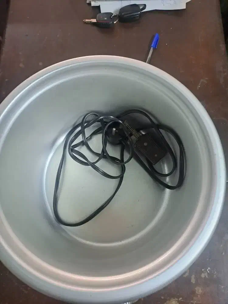 پلوپز|ظروف پخت‌وپز|خرمشهر, |دیوار