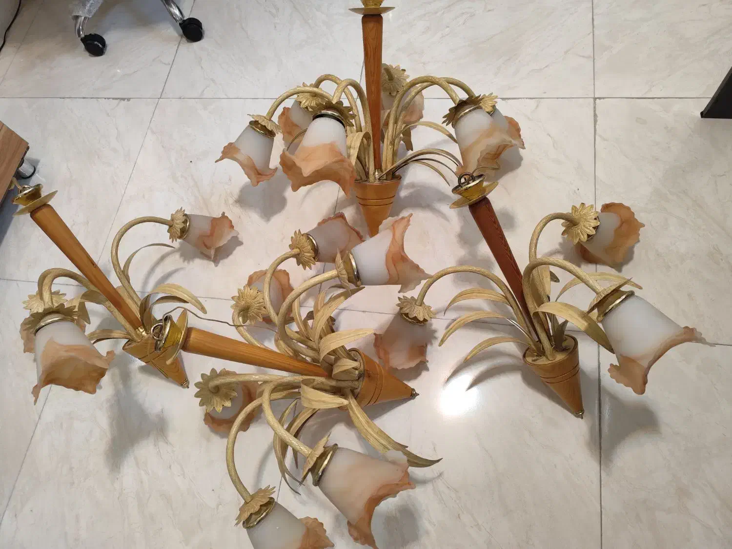 فروش 4 عدد لوستر سالم 5 و 3 شاخه|لوستر و چراغ آویز|کرمانشاه, |دیوار