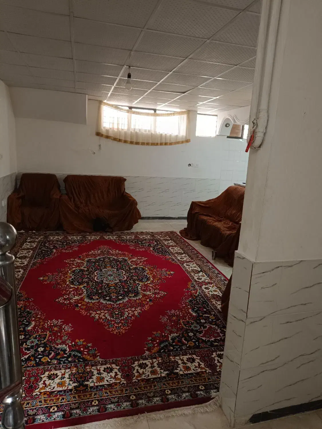 سویت مبله افتاب همکف باپارکینگ تمیز ودلباز مرکز|اجارهٔ کوتاهمدت آپارتمان و سوئیت|شاهرود, |دیوار