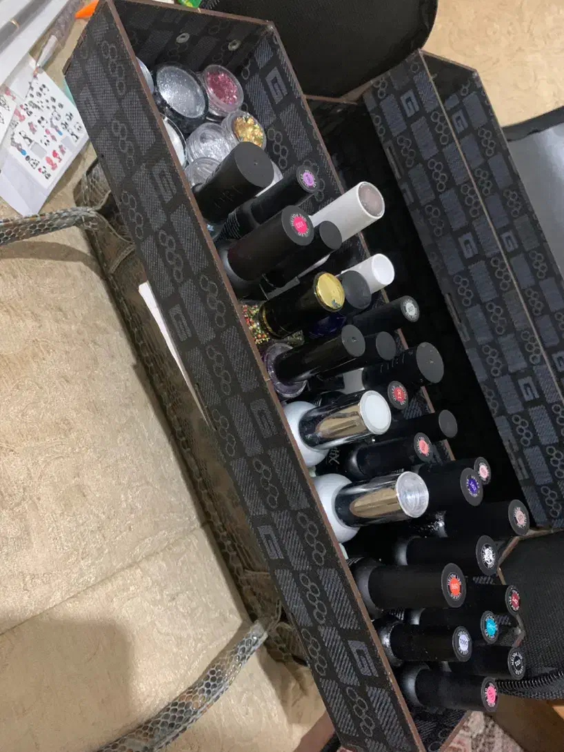 لوازم کاشت ناخن کم کارکرد|آرایشی، بهداشتی، درمانی|اردبیل, |دیوار