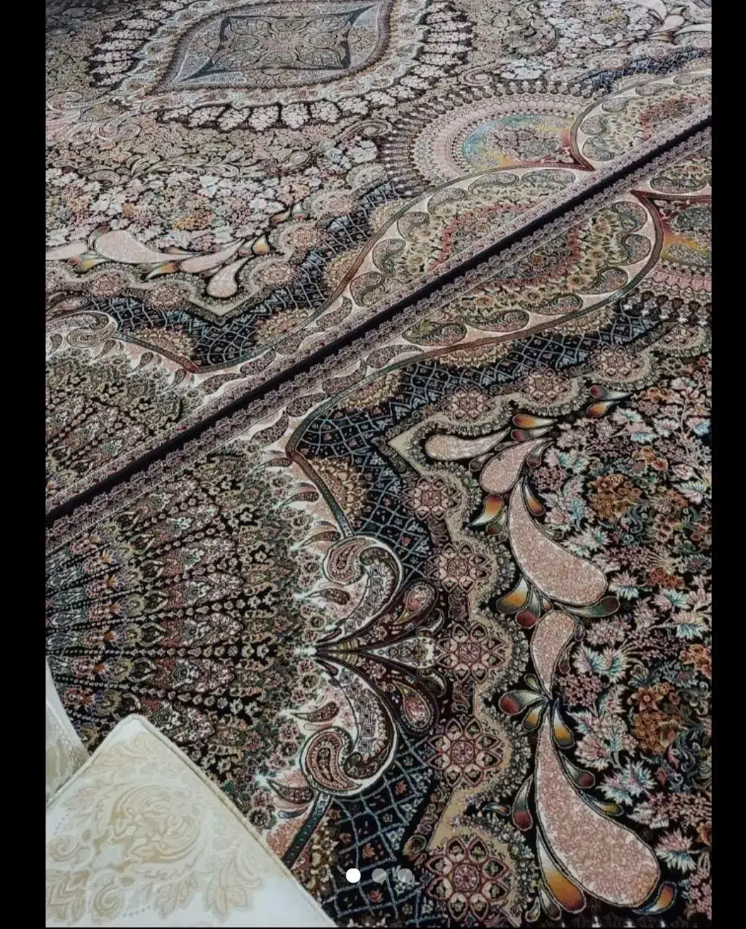 فرش ۱۲ متری یک عدد.تک هست|فرش|تاکستان, |دیوار