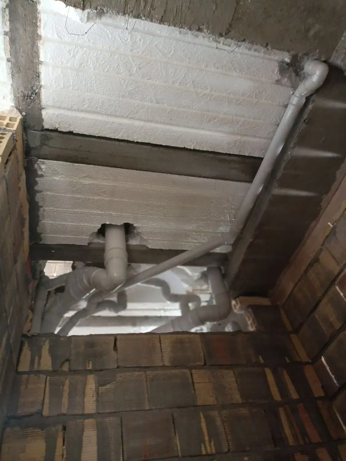 لوله کشی آب و فاضلاب.تعمیرات|خدمات پیشه و مهارت|سمنان, |دیوار