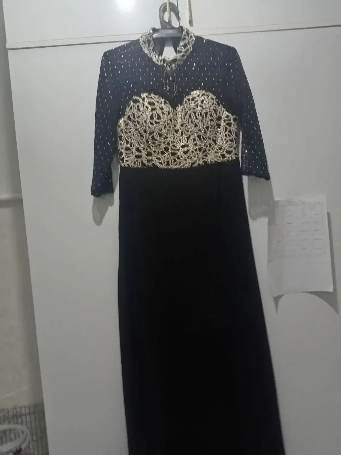 تعدادی لباس|لباس|چهاردانگه (تهران), |دیوار