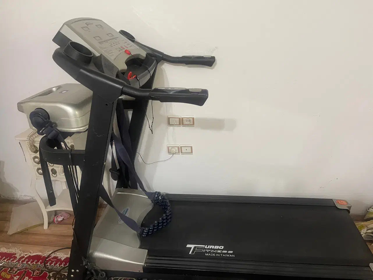 تردمیل علت فروش بخاطر جابجای و نداشتن جا|تجهیزات ورزشی|آمل, |دیوار