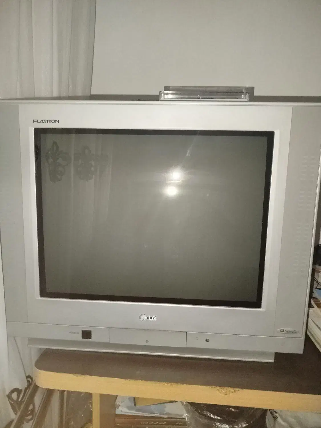 تلویزیون LG مدل FLATRON|تلویزیون و پروژکتور|گرمی, |دیوار
