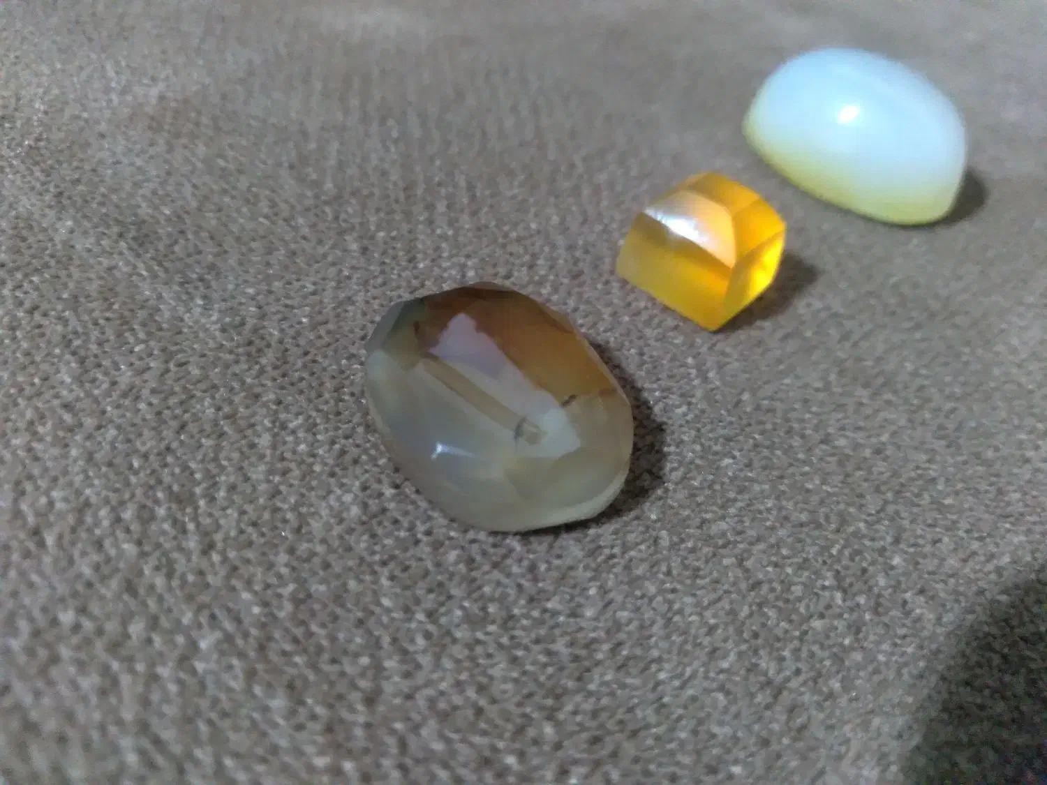 سنگ تراش خورده|جواهرات|مشهد, یاس|دیوار